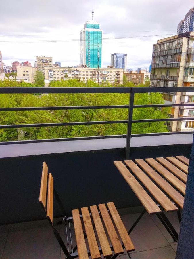 Perfect Apartments M Polytech, Ohmatdet, Parking キエフ エクステリア 写真