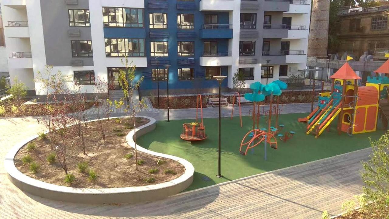 Perfect Apartments M Polytech, Ohmatdet, Parking キエフ エクステリア 写真